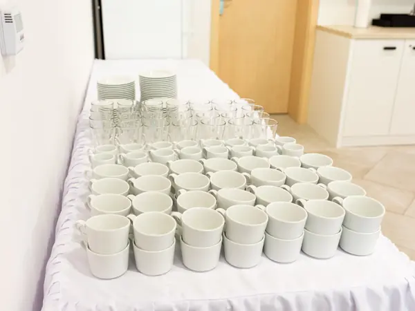 Šálky připravené na coffee break
